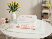 Khăn khách sạn thêu logo “phoenix international hotel” – chuẩn chỉnh chu, nhớ thương hiệu lâu