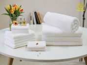 Set khăn trắng chuẩn hotel – đồng bộ sạch sang, chăm khách “có gu”