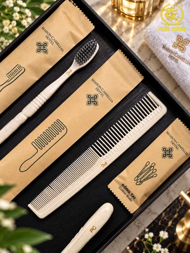 Bộ amenities khách sạn in logo riêng – Đồng bộ nhận diện thương hiệu